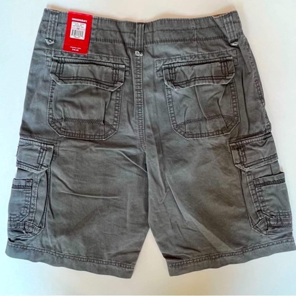 UNIONBAY Cargo Shorts, Gray NWT - Picture 3 of 12